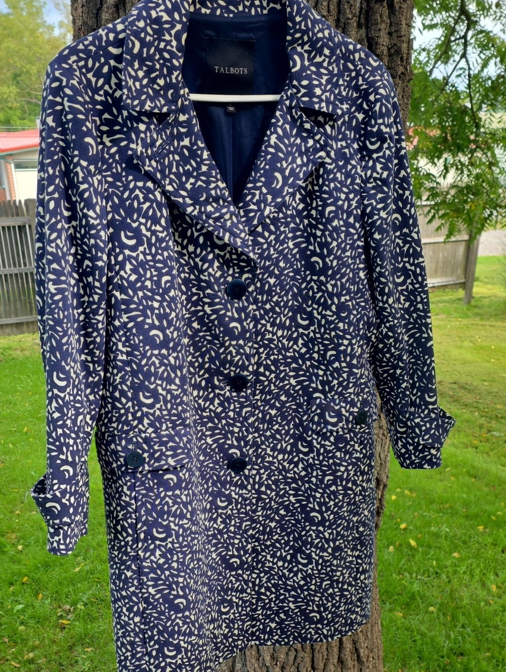 Stunning! Talbots Abstract-Print Trench Coat. Extra Buttons! Size 12
